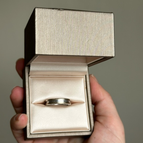 Bvlgari White Gold B.zero Ring with box - Picture 7 of 8